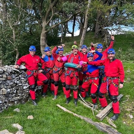 Old School House - Yorkshire Three Peaks Challenge Weathercote 外观 照片