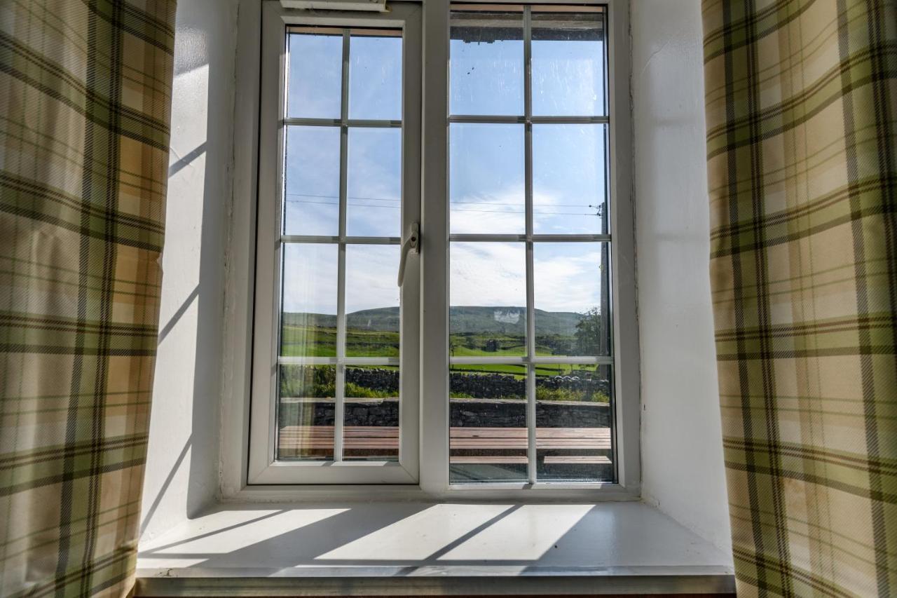 Old School House - Yorkshire Three Peaks Challenge Weathercote 外观 照片