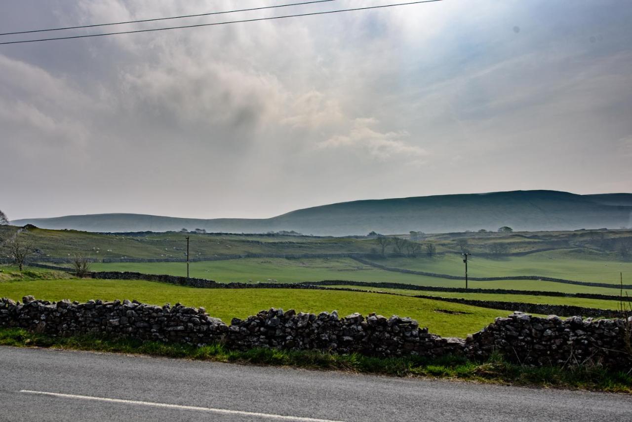 Old School House - Yorkshire Three Peaks Challenge Weathercote 外观 照片
